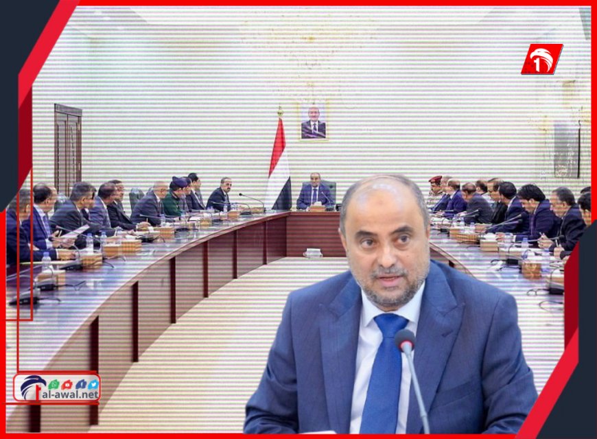 في أول اجتماع للحكومة.. رئيس الوزراء يحذر وزراءه من (الحسابات الضيقة): إما ننجح معًا أو نفشل فرادى