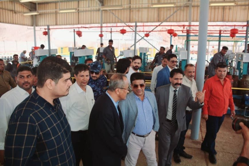 وزير النفط والمعادن يدشّن إعادة تشغيل منشأة غاز بروم بعد استكمال المرحلة الأولى من تأهيلها