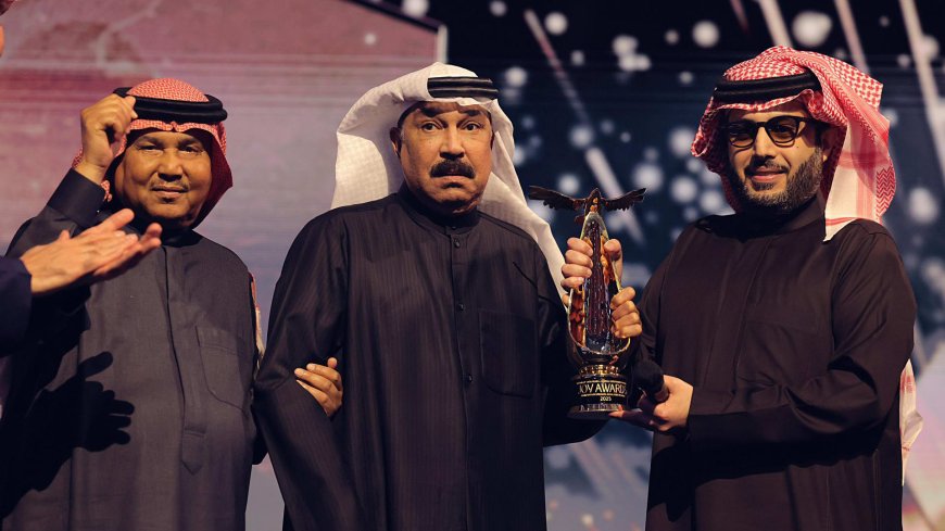 بعد رحلة العلاج .. تفاصيل عن الحالة الصحية للفنان عبدالله الرويشد
