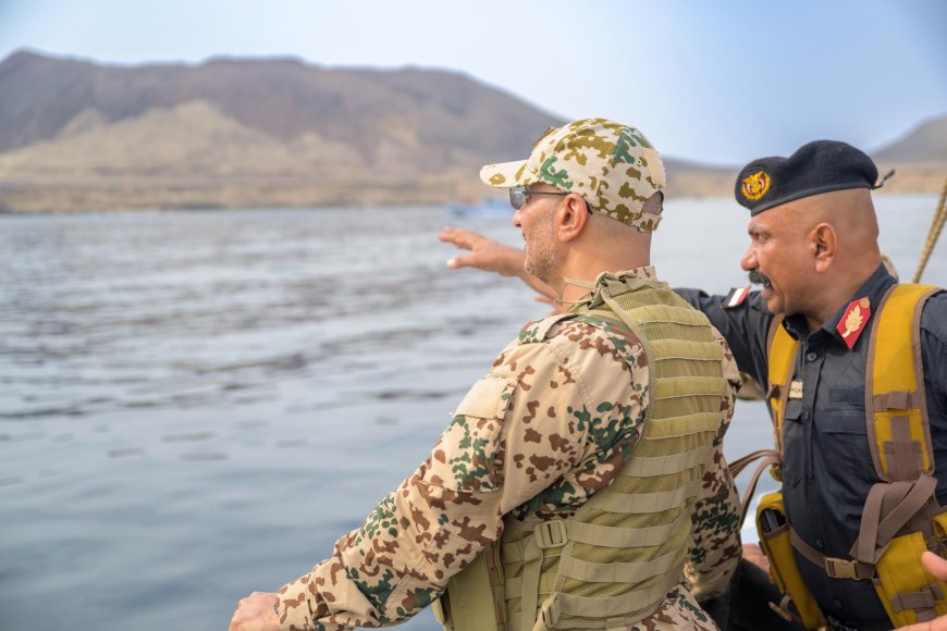 عضو مجلس القيادة طارق صالح يتفقد القوات البحرية في الجزُر المحررة بالبحر الأحمر