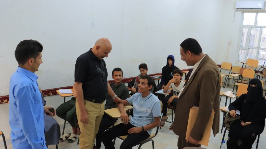 رئيس جامعة إقليم سبأ يفتتح دورات تعليمية في اللغات الفرنسية والصينية والتركية بمركز اللغات والترجمة