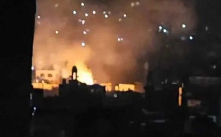 فيديو لحريق بمحل ألعاب نارية يثير الذعر في تعز