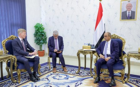 رئيس الوزراء يستقبل في العاصمة المؤقتة عدن المبعوث الأممي الى اليمن