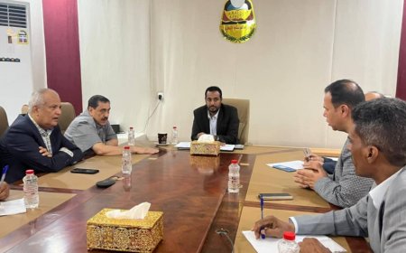 وزير التربية يلتقي مدير أمن عدن لمناقشة التعاون والعمل المشترك