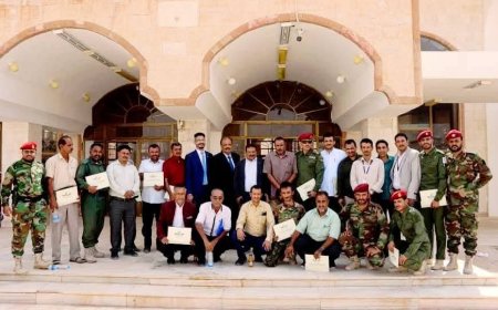 اختتام دورة "أساسيات أمن الطيران" في مطار عتق الدولي