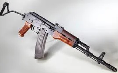 وفاة طفل واصابة آخران بحوادث عبث بالسلاح