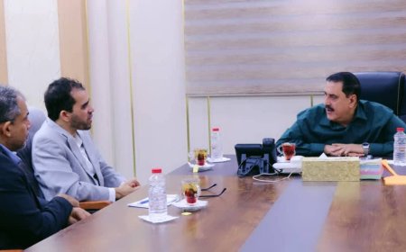 مدير أمن العاصمة عدن يبحث مع الصليب الأحمر سبل تعزيز الدعم الإنساني للسجون. 