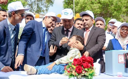 رئيس الوزراء يدشن الجولة الأولى من الحملة الوطنية الطارئة للتحصين ضد شلل الأطفال