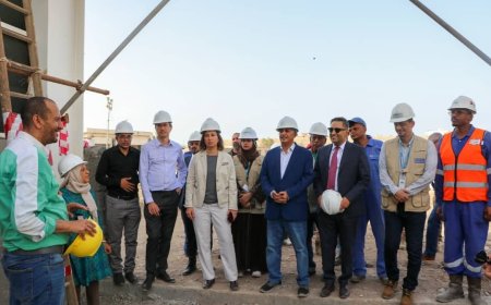 وزير المياه ووفد البنك الدولي يطلعان على سير العمل في مشروع محطة ضخ المياه بمنطقة البرزخ