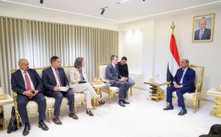 رئيس الوزراء يستقبل وفد البنك الدولي في عدن