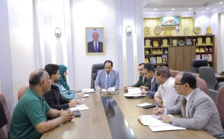 البكري يلتقي مدير عام مكتب الوزارة بتعز