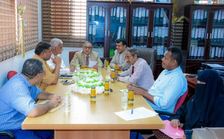 استعدادًا للعام الجديد.. رئيس جامعة عدن يزور طب الأسنان ويطلع على أبرز التحديات