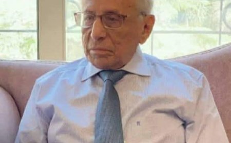 مدير عام صيرة يعزي أسرة بازرعة في وفاة رجل الأعمال الحاج أبوبكر بازرعة