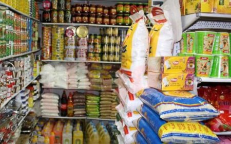 من يوقف تلاعب التجار بأسعار المواد الغذائية في المناطق المحررة؟