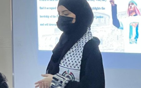 الطالبة نور نصر السقاف تنال الامتياز في مشروع تخرجها حول نضال الشعب الفلسطيني في أدب غسان كنفاني