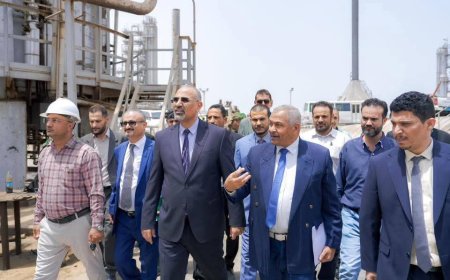 الزُبيدي يتفقد سير الأعمال الجارية لإعادة تشغيل مصافي عدن