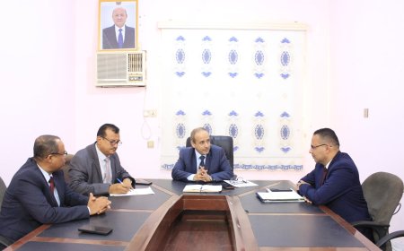 الوصابي يناقش نتائج زيارة اللجنة الوزارية إلى مصر والجزائر بحضور ممثل مؤسسة العون