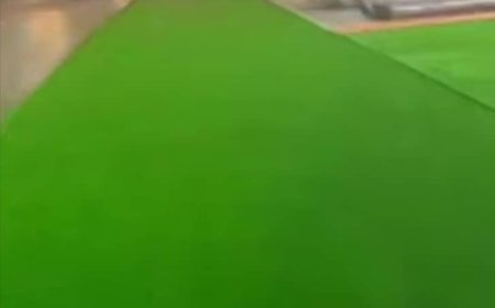 أفضل أرضية ملعب في اليمن تصل ملعب وحدة عدن بجودة  مواصفات “فيفا” العالمية