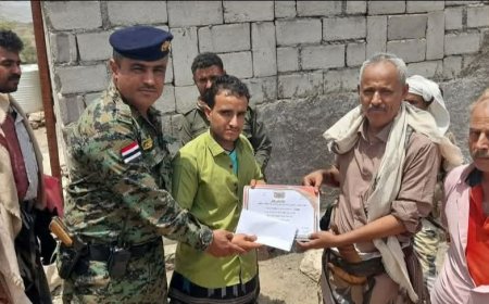 السلطة المحلية والأمنية بالوازعية تكرم العرسان الملتزمين بمنع إطلاق النار في الأعراس