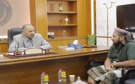 الشعبي يهنئ الشيخ عبد الرحمن شاهر لنيله الثقة بتعيينه أميناً عاماً للأمانة العامة لهيئة رئاسة المجلس الانتقالي