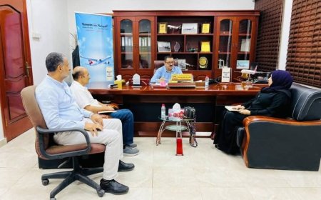 ضمن تحقيقاتها في استهداف مطار صنعاء.. اللجنة الوطنية للتحقيق تلتقي رئيس الخطوط الجوية اليمنية