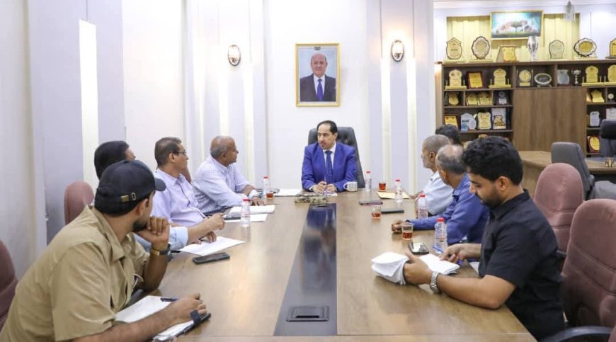 البكري يلتقي مدير مكتب الوزارة بالضالع ويناقش معه قضايا الشباب والرياضيين