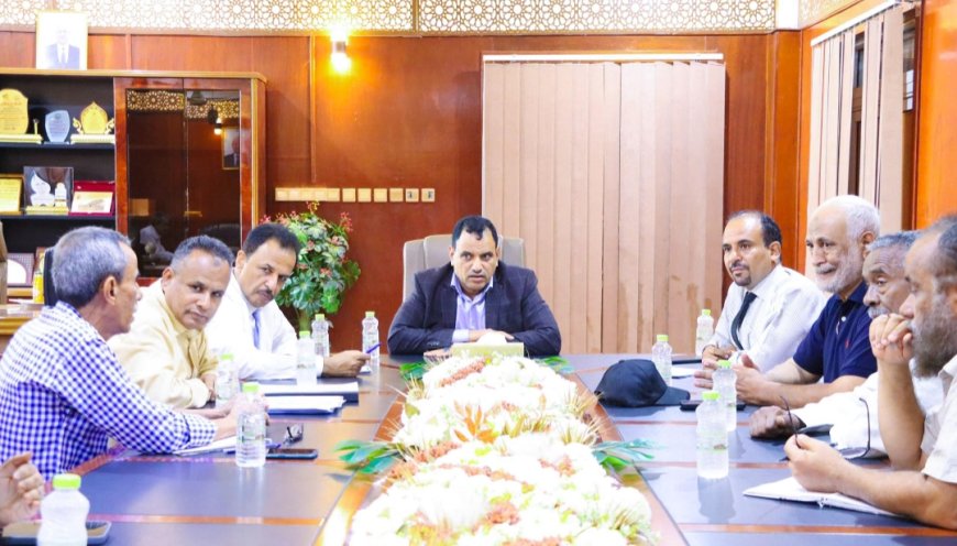 الوزير السقطري يشدد على تنفيد المشاريع الاستراتيجية في القطاع السمكي