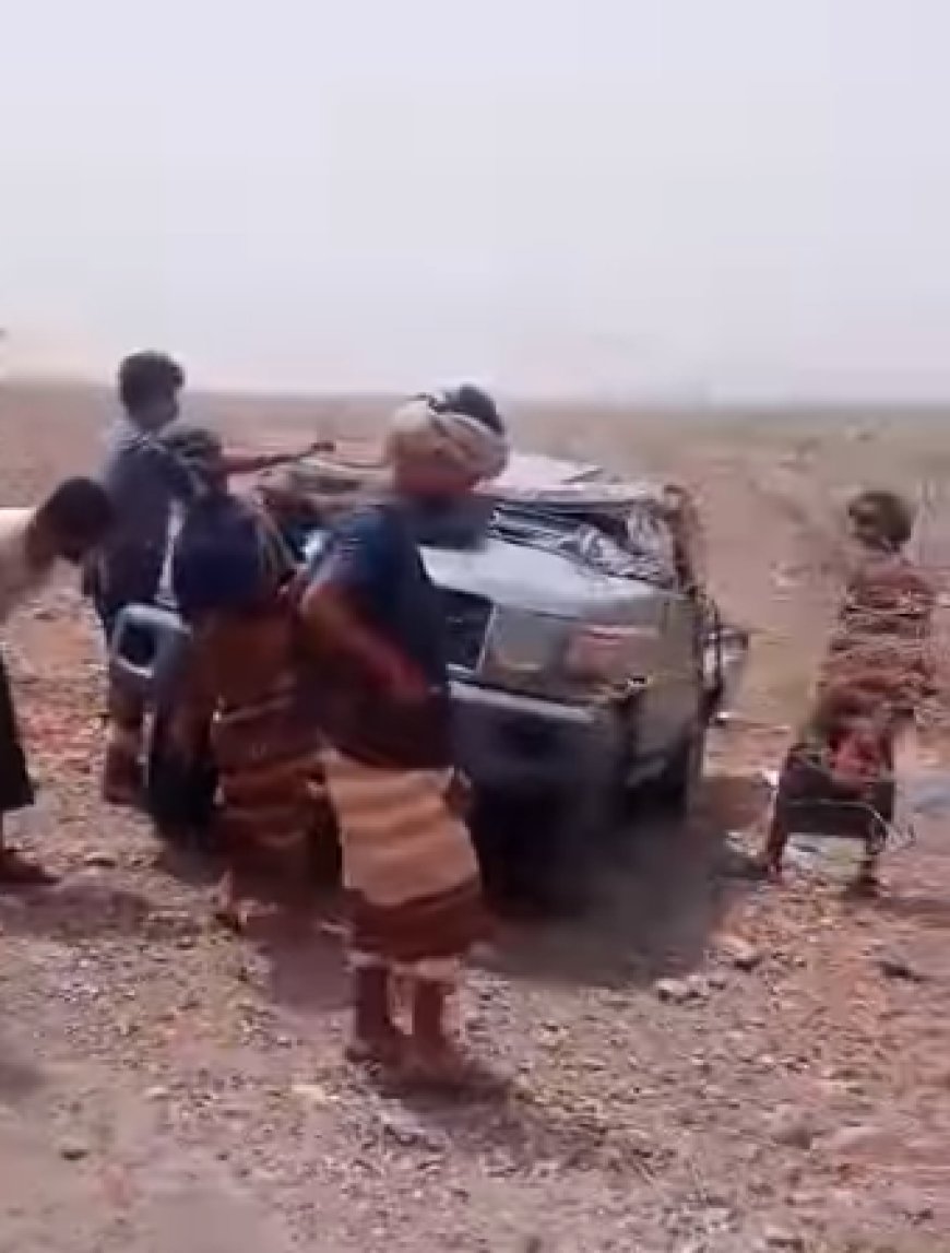 حادث تصادم مروع بين طقم عسكري ودراجة نارية في الحديدة