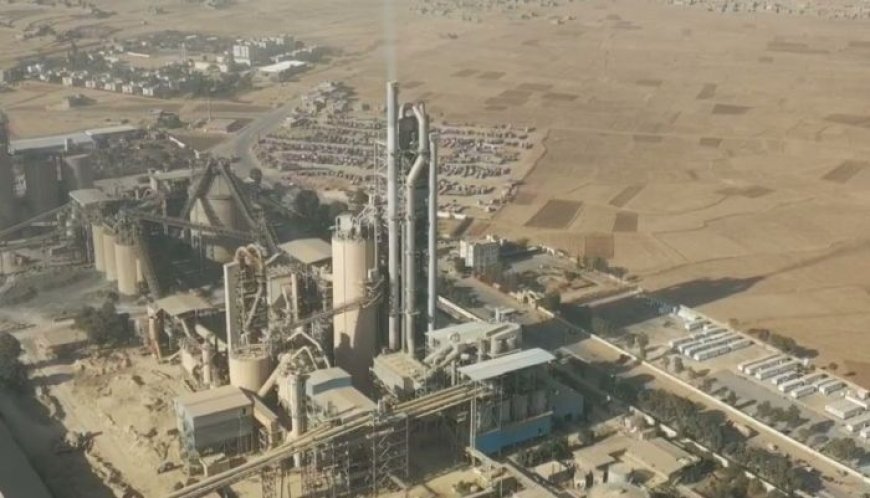 جماعة الحوثي تختطف 28 موظفًا في مصنع إسمنت عمران