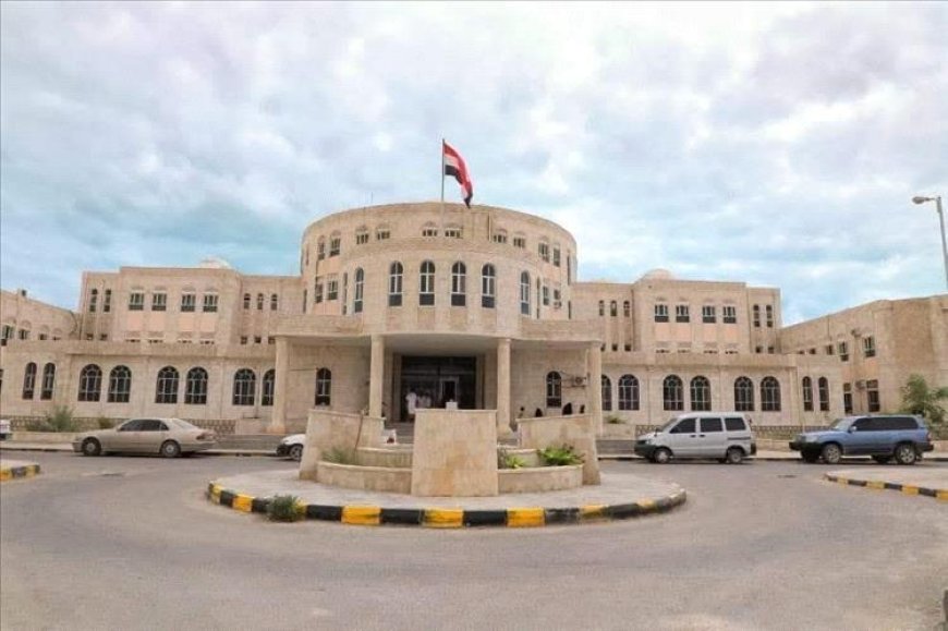 السلطة المحلية بالمهرة تؤكد أن التعامل مع قضية الزايدي تم وفق الضوابط القانونية