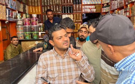 مدير عام مديرية الشيخ عثمان يغلق عددًا من المحلات التجارية التابعة لكبار التجار المستوردين في السيلة