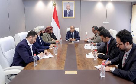 رئيس الوزراء يوجه وزارة الأوقاف بإجراء إصلاحات جذرية في ملف الحج والعمرة