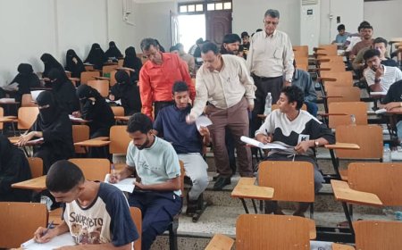 كلية العلوم الإدارية بجامعة عدن تدشن امتحانات الفصل الدراسي الثاني