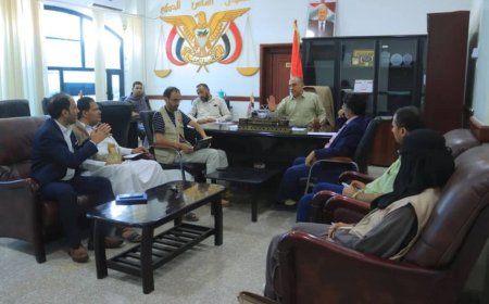 رئيس نيابة استئناف مأرب يناقش مع وفد حقوقي أوضاع النزلاء والمحتجزين في السجون