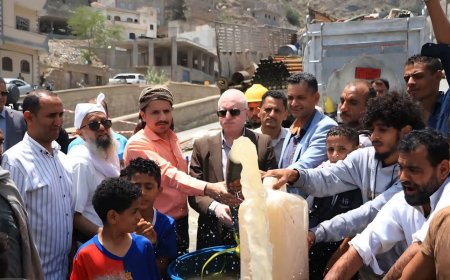 افتتاح مشروع بئر ماء بوادي جنات منطقة صينة في مدينة تعز بقدرة انتاجية 360 الف لتر يوميا