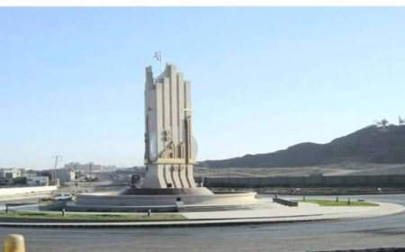 سقوط لوحة إعلانية في صنعاء يسقط ضحايا ويصيب مواطنين بجروح بالغة