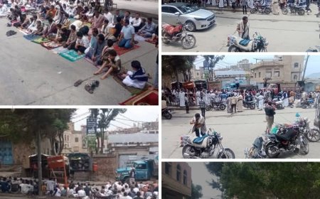 تعز..المئات يحتشدون لأداء صلاة الجمعة -امام مشروع المياه - تنديدآ بتجاهل شكاواهم المتكررة