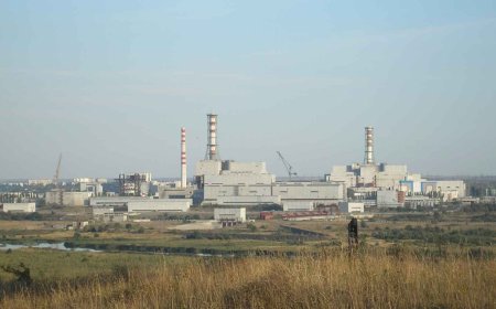 عاجل.. 57 مسيرة أوكرانيا تشن هجوما يتسبب باندلاع حريق في محطة كورسك للطاقة النووية