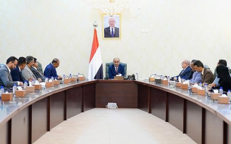 رئيس الوزراء يترأس اجتماعاً لمناقشة أضرار السيول ويؤكد على تضافر الجهود لمواجهة التغيرات المناخية