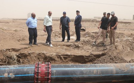 نائب وزير المياه وأمين محلي عدن يطلعان على أضرار السيول بمديرية البريقة