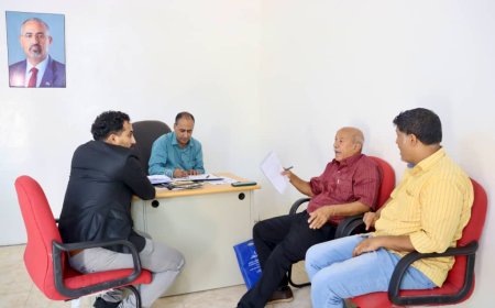 فريق التوجيه والرقابة الرئاسي بالمجلس الانتقالي يواصل لقاءاته مع الهيئة التنفيذية لانتقالي العاصمة عدن