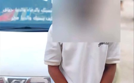 شرطة عدن تضبط متهمًا بسرقة بطاريات مركبات في ساحل أبين