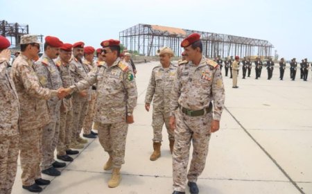 وزير الدفاع يعود إلى عدن بعد جولة ميدانية