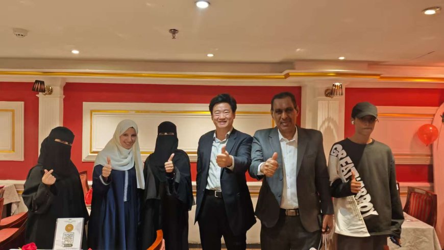 بعد غدا الطالبتان غزة وفاطمة من كلية اللغات جامعة عدن الى بكين لتمثلان اليمن في مسابقة دولية حول "جسر الثقافة الصينية"