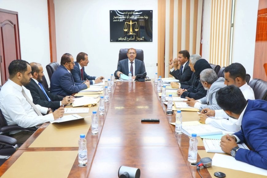 مجلس القضاء الأعلى يشيد بنتائج لقائه بعضوي مجلس القيادة الرئاسي ودعمهما للسلطة القضائية 
