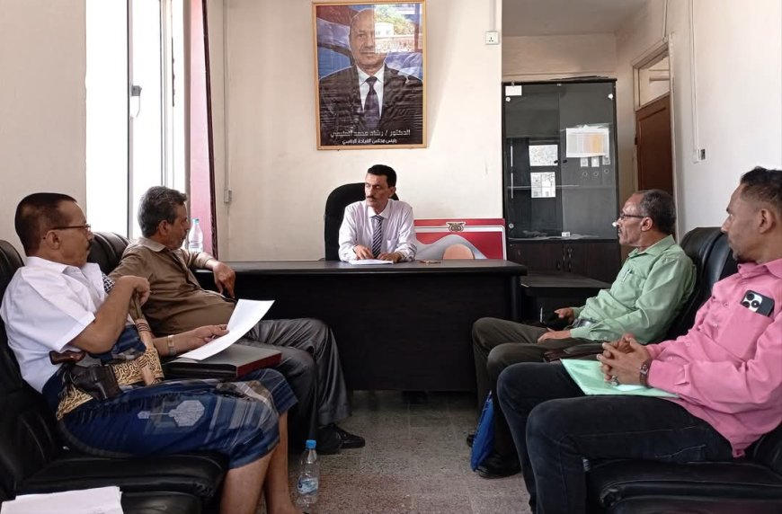 تعز..مدير عام "القاهرة" يترأس اجتماعاً للجنة الميدانية لضبط الأسعار ويشدد على حماية المستهلك