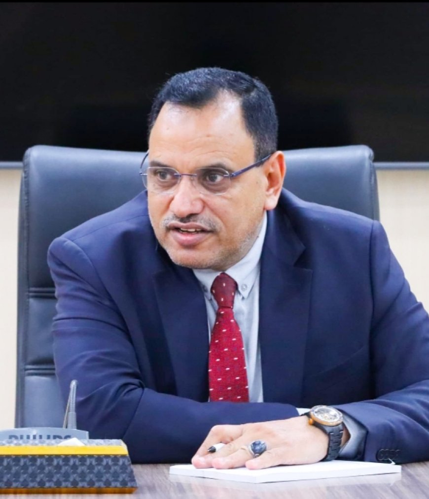 الوزير السقطري يشيد بنجاح مهرجان النخيل والتمور بحضرموت