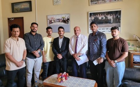 الاتحاد العام لطلاب جامعة عدن يلتقي بعمادة كلية الهندسة .