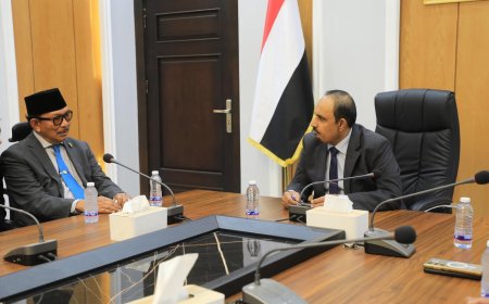 محافظ حضرموت يلتقى سفير اندونيسيا ويؤكدان على أهمية تطوير العلاقات الاقتصادية