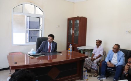 فريق التوجيه والرقابة الرئاسي يزور مكتب المالية بمحافظة أرخبيل سقطرى